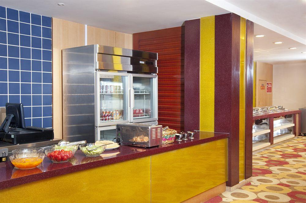 Holiday Inn Express Tianjin Dongli, An Ihg Hotel Екстериор снимка