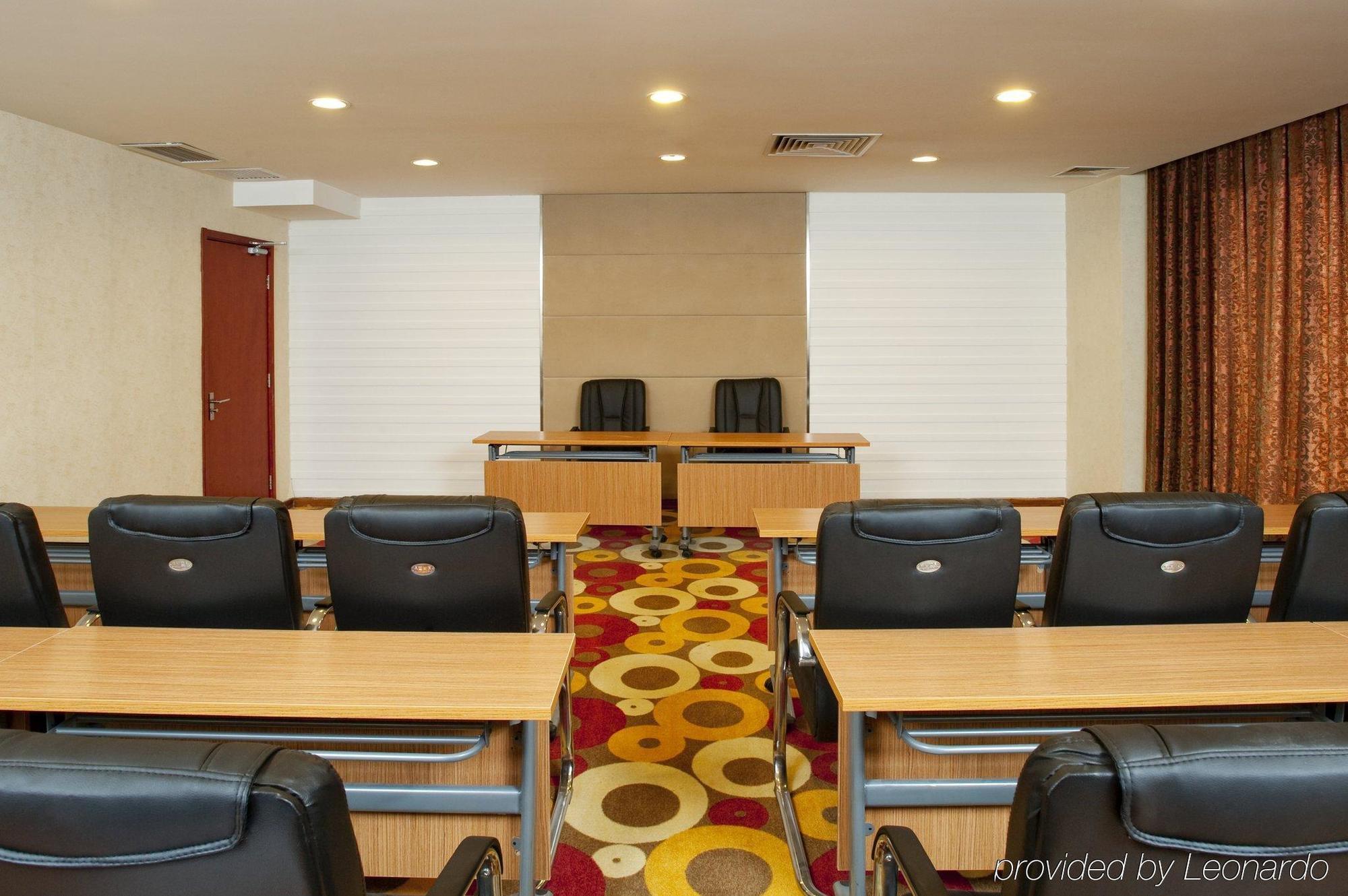 Holiday Inn Express Tianjin Dongli, An Ihg Hotel Съоръжения снимка