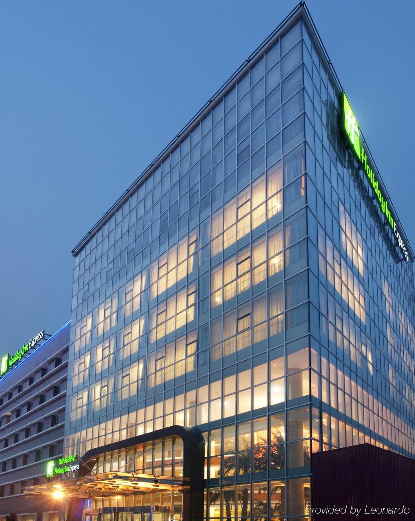 Holiday Inn Express Tianjin Dongli, An Ihg Hotel Екстериор снимка